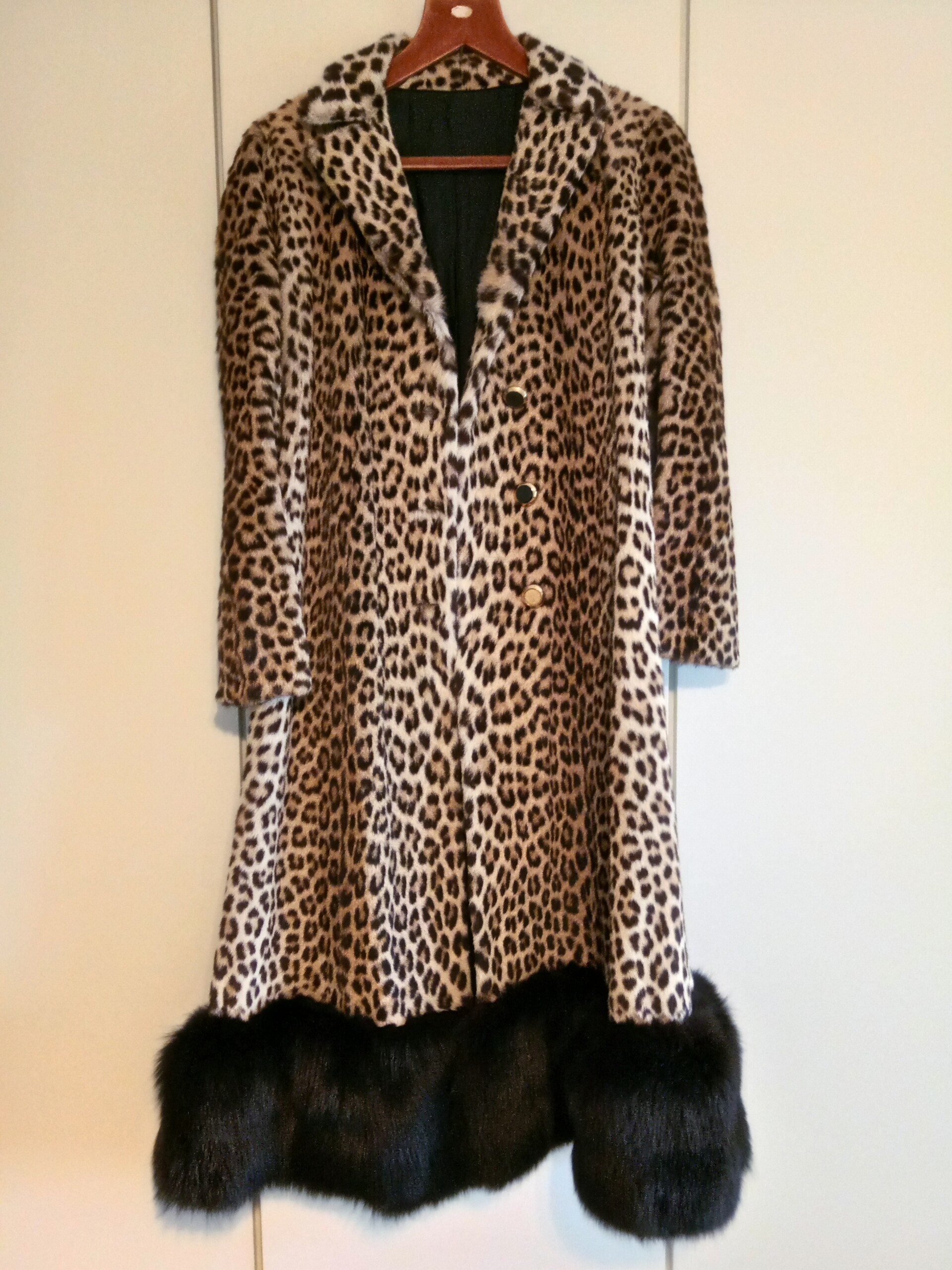 Leopard fur coat | Vintage Shop in Mykonos